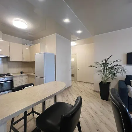 Vip Avalon центр Apartamento Lviv
