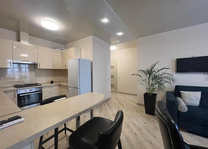 Vip Avalon Нью Поінт Apartamento Leópolis